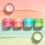 Laneige Lip Sleeping Mask aangebracht met bijgeleverde spatel